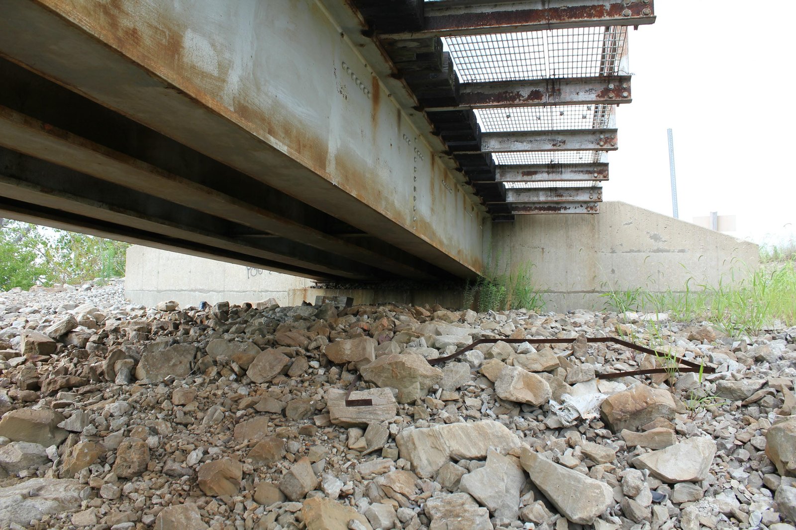 North abutment